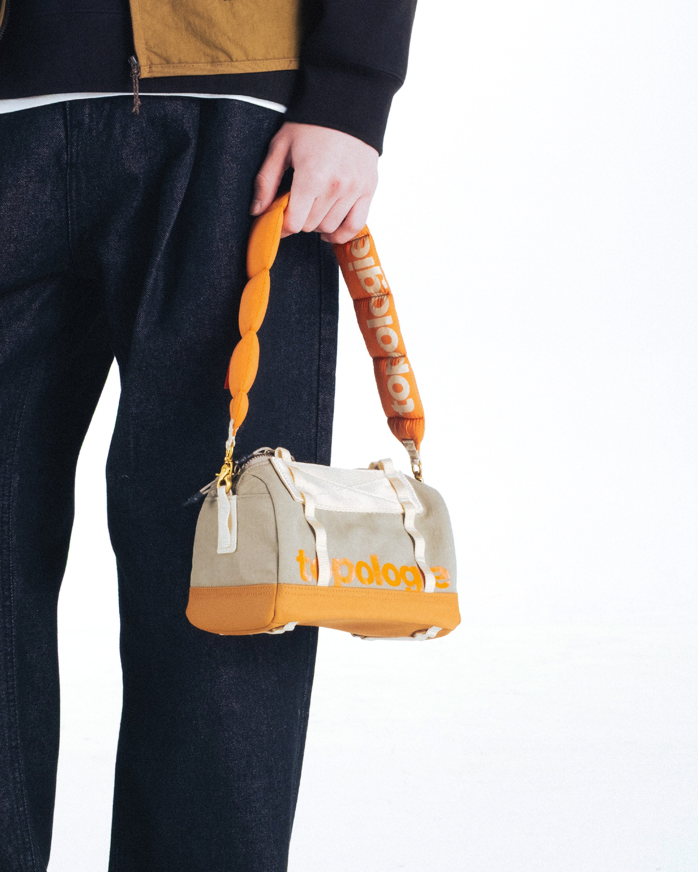 Puffer Wrist Strap – Topologie (トポロジー)