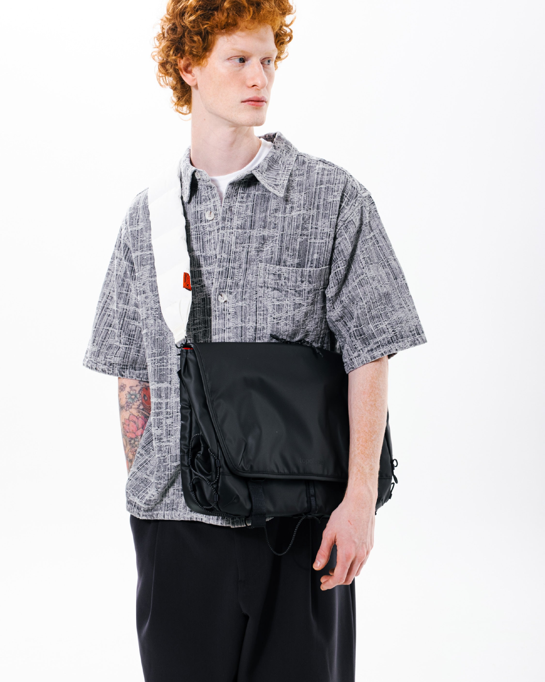 Topologie メッセンジャーサコッシュラージバッグ Messenger Sacoche Large (メッセンジャー サコッシュ ラージ