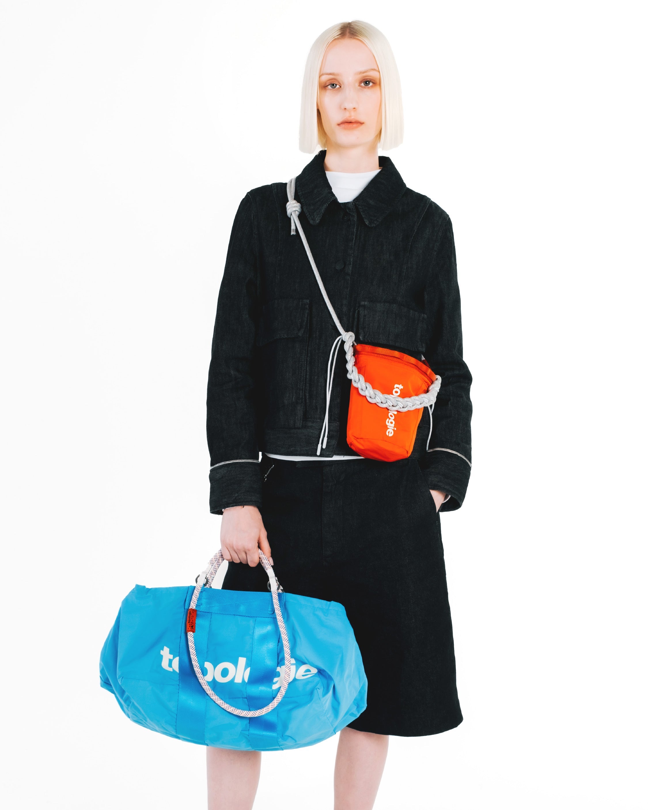 topologie バッグ Topologie(トポロジー)：多機能のバッグ、ブレスレット、フォン