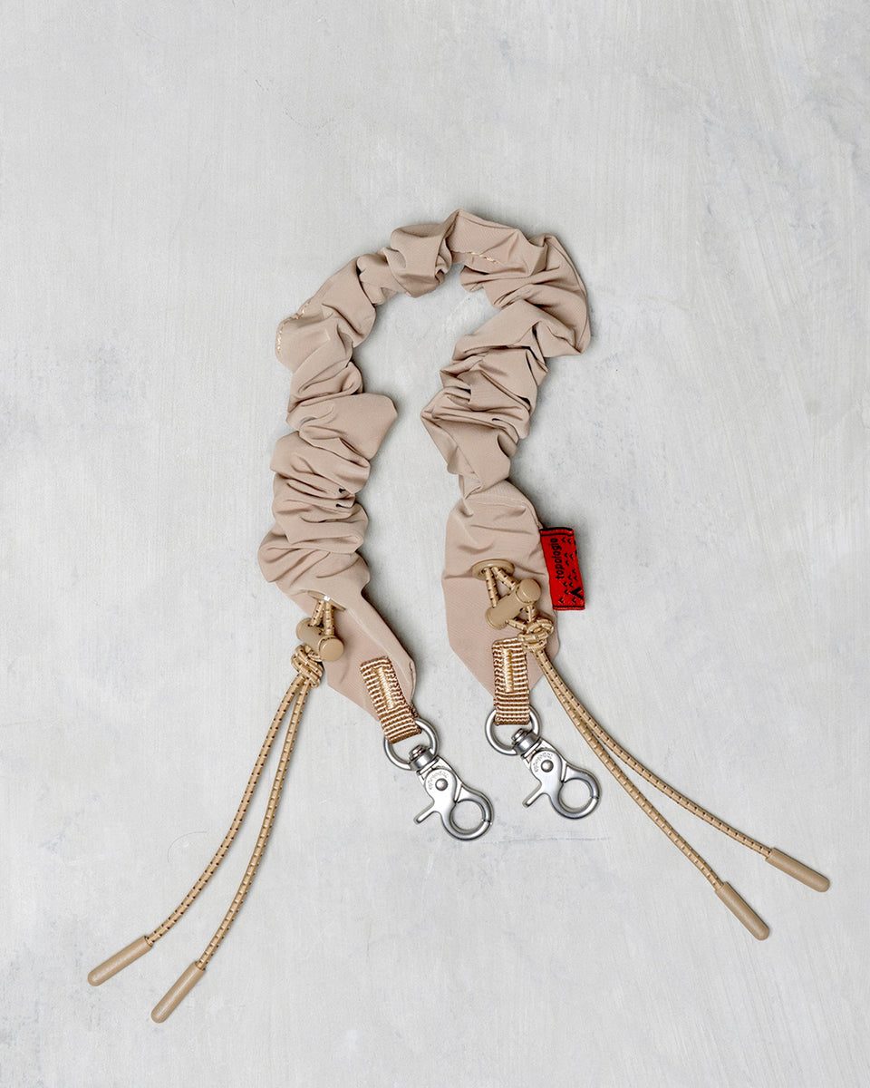 Bungee Wrist Strap / Beige Satin【ストラップ単体】 – Topologie 