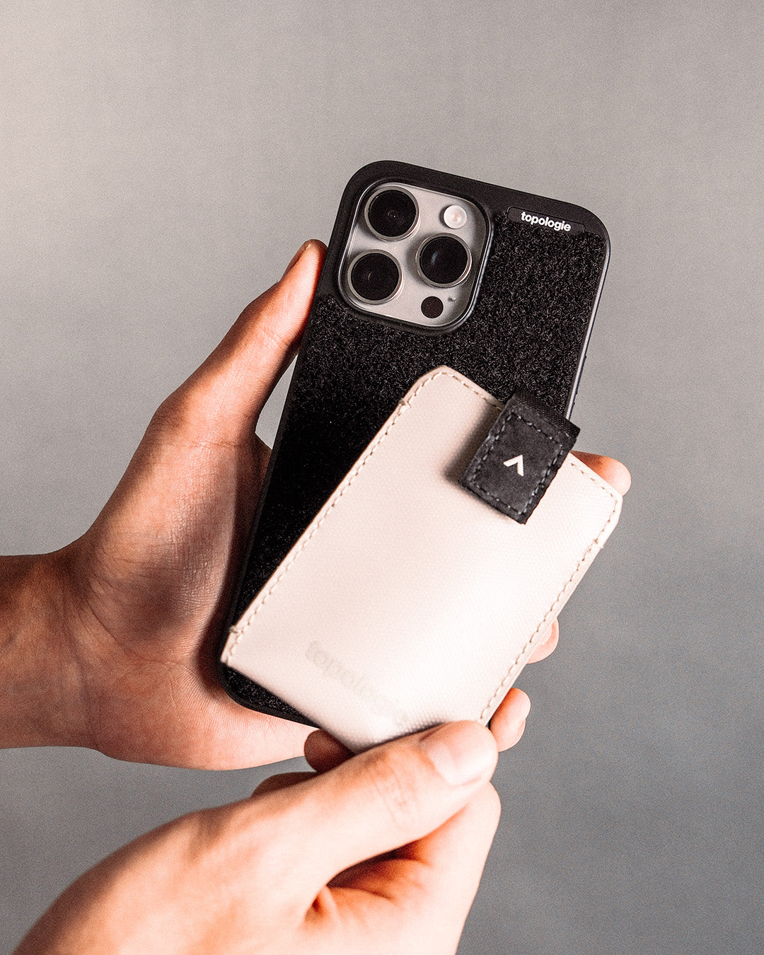 Hypersnap Phone Case / iPhone 16 Pro – Topologie (トポロジー)