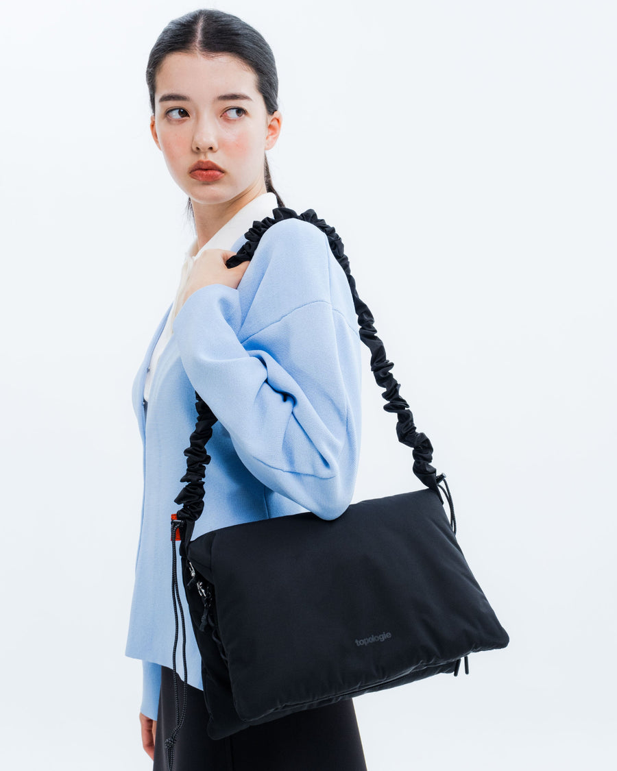 A-Frame Bag Medium A-フレーム バッグ ミディアム / Black / Leather Strap / Natural