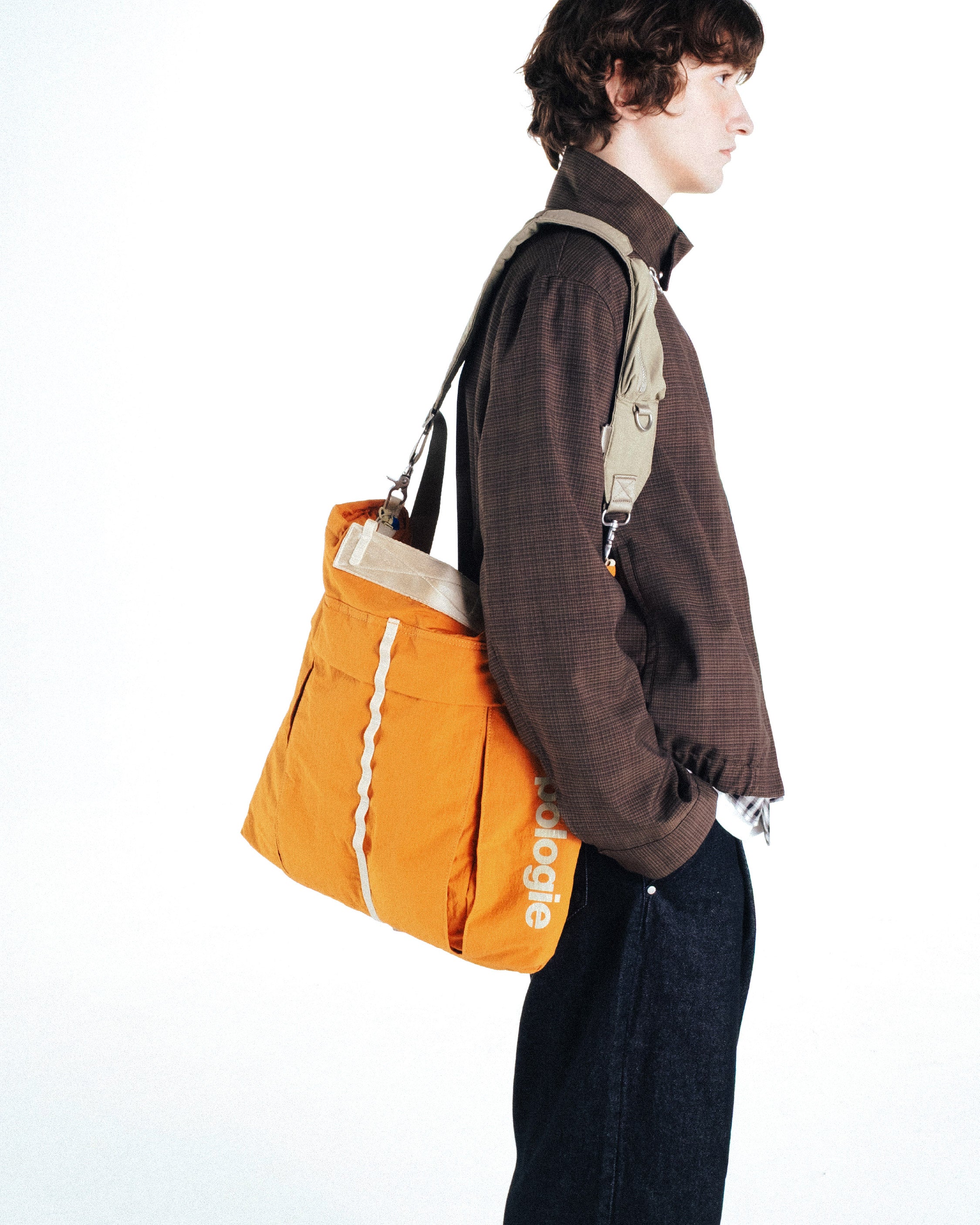 Bomber Strap（ボンバー ストラップ）