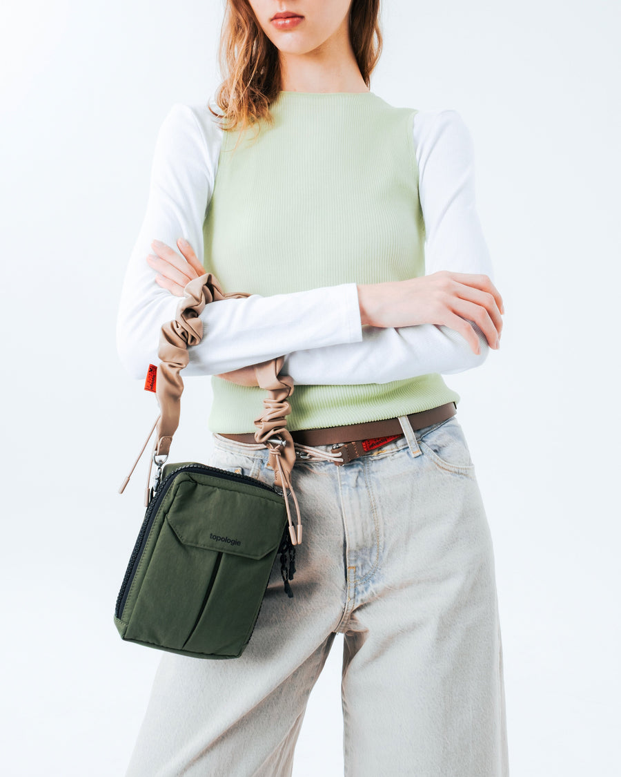 スマホアクセサリー Topologie a.p.c. Bungee Wrist Strap apc Bungee Wrist Strap – Topologie (トポロジー)