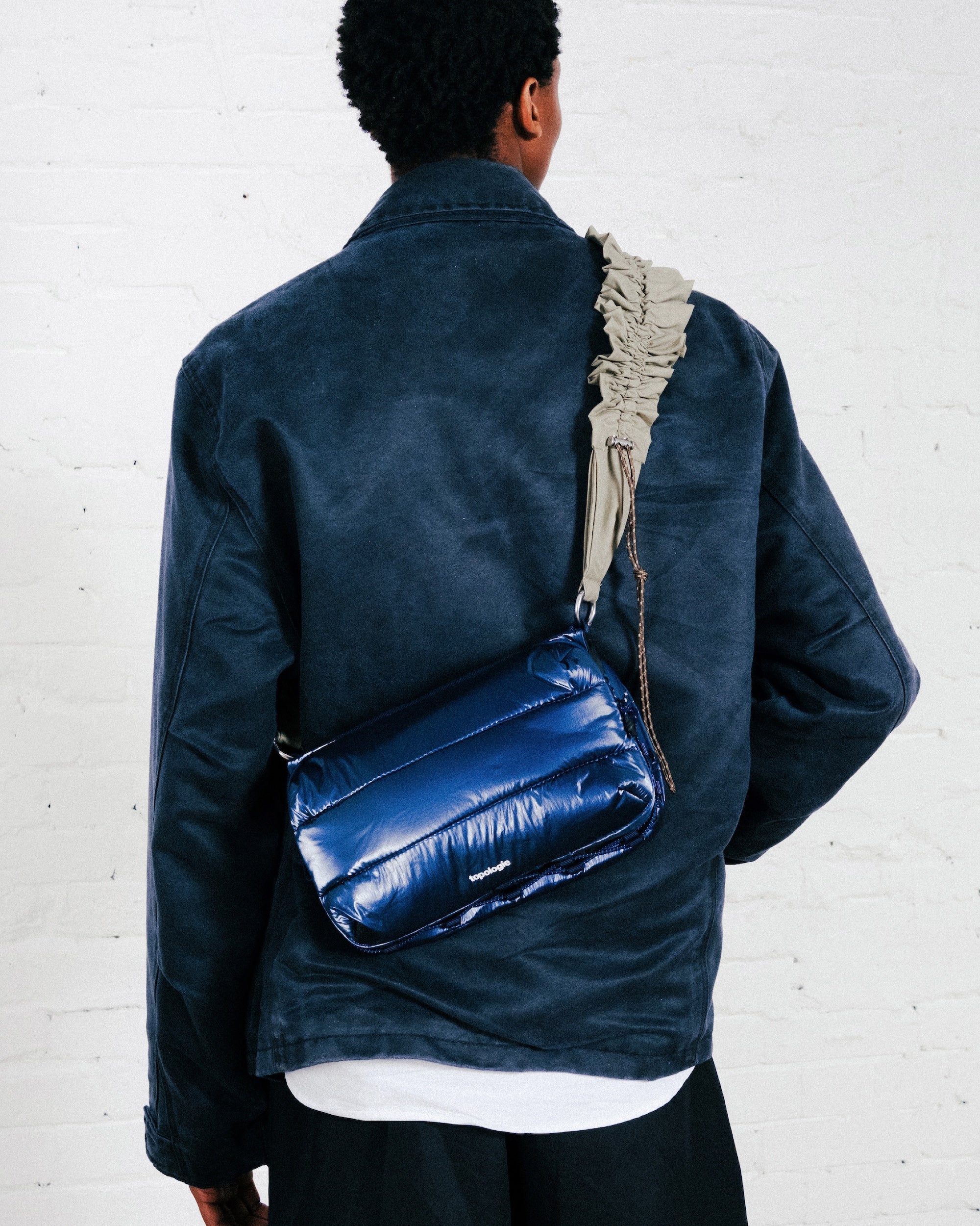 美品 topologie Bottle Sacoche ショルダーバッグ Bottle Sacoche Large ボトルサコッシュ ラージ【バッグ単体