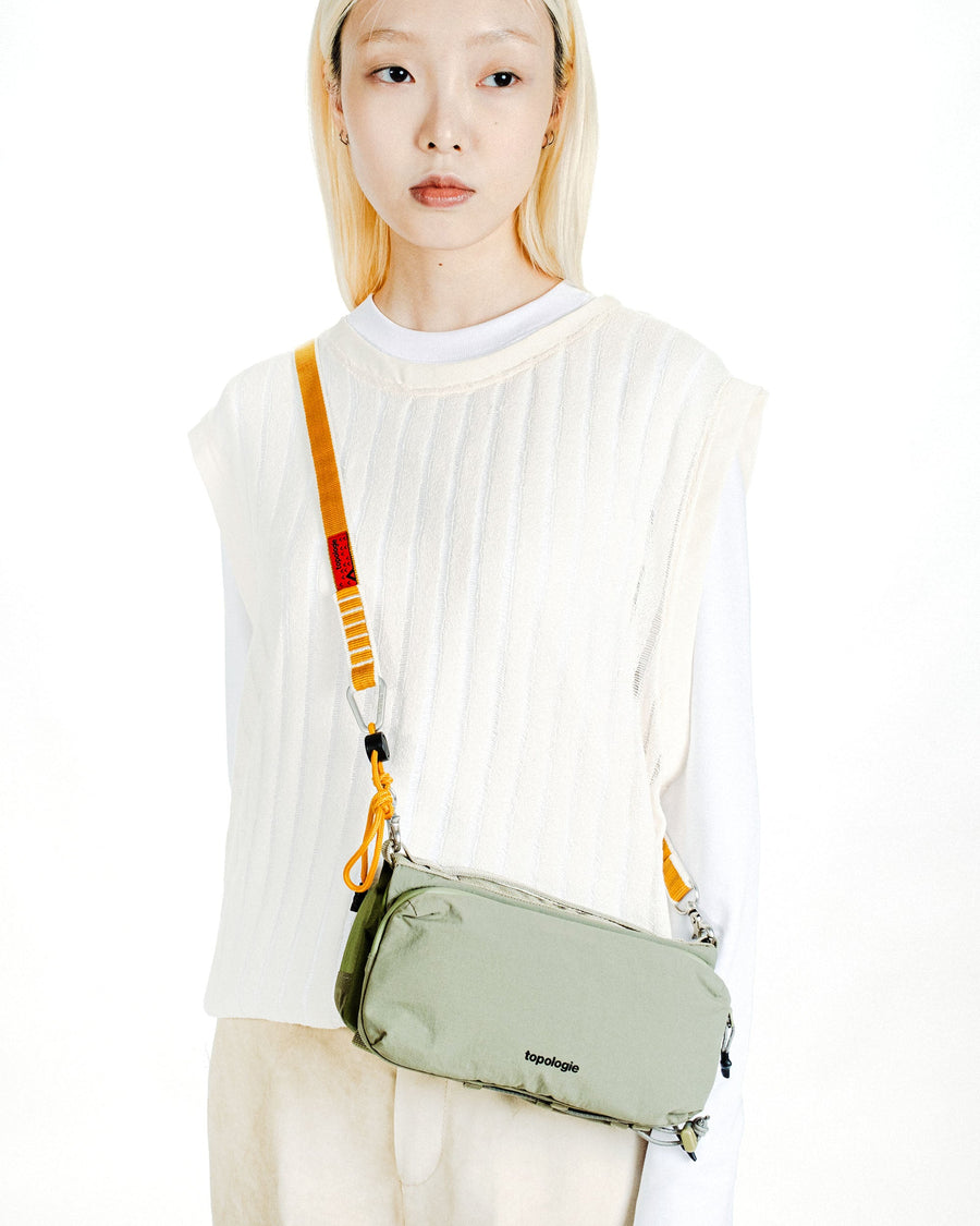 Bottle Sacoche ボトルサコッシュ / Moss (Puffer) / Utility Sling / Black – Topologie  (トポロジー)