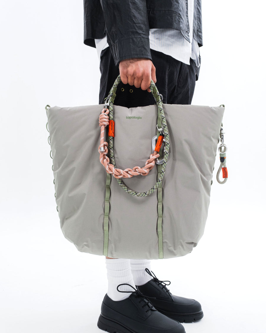 Cloud Tote クラウドトート / Black (Tech Sateen) / 10mm Rope Loop / Cyber Lattice