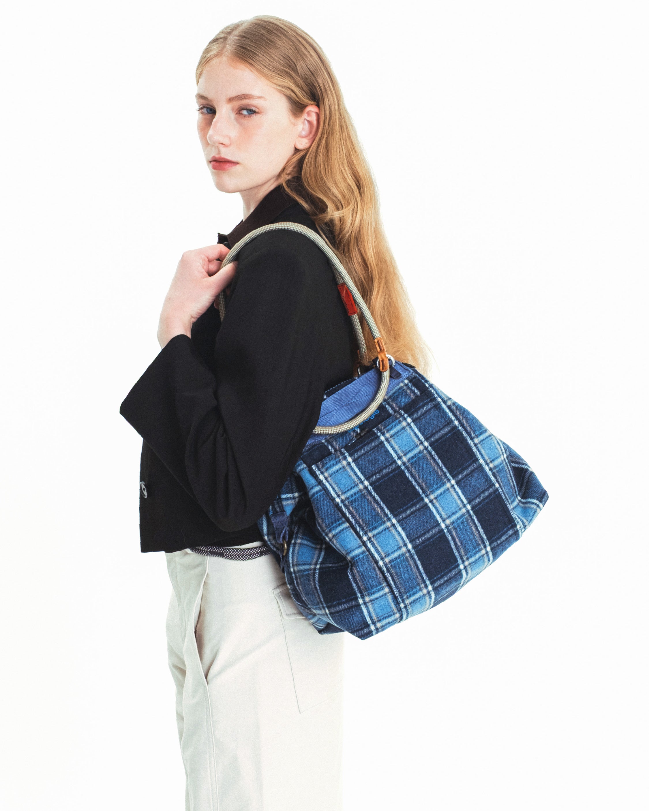 Explorer Tote Medium（エクスプロア トート ミディアム）