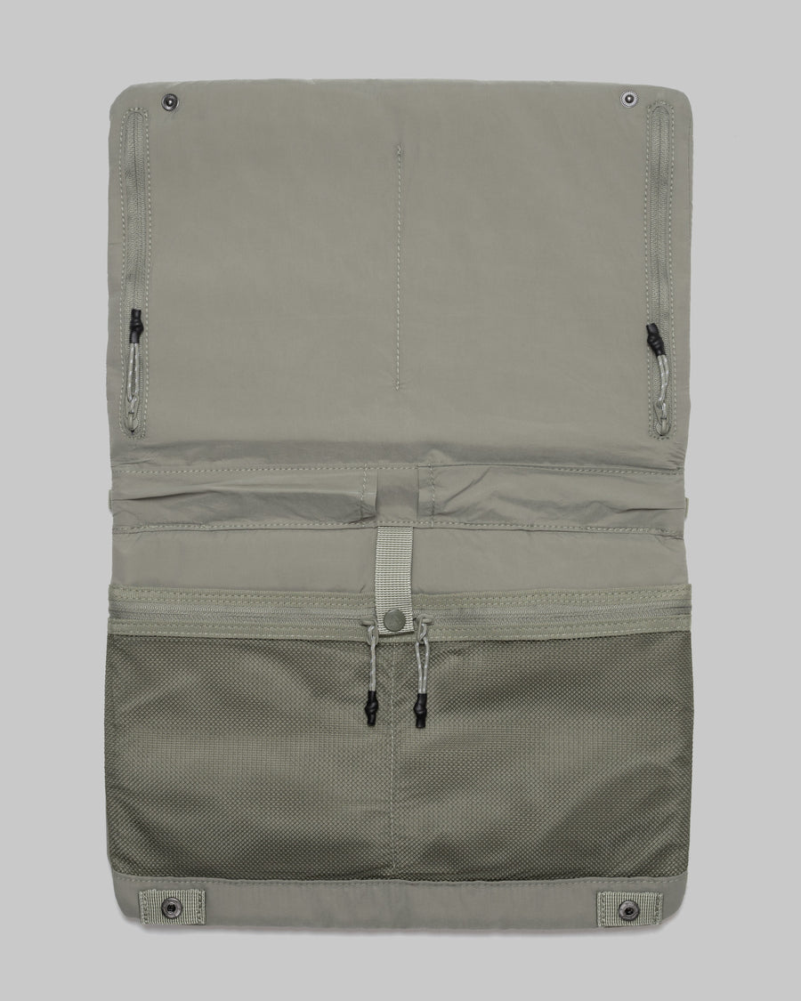 Flat Sacoche Large（フラット サコッシュ ラージ） – Topologie