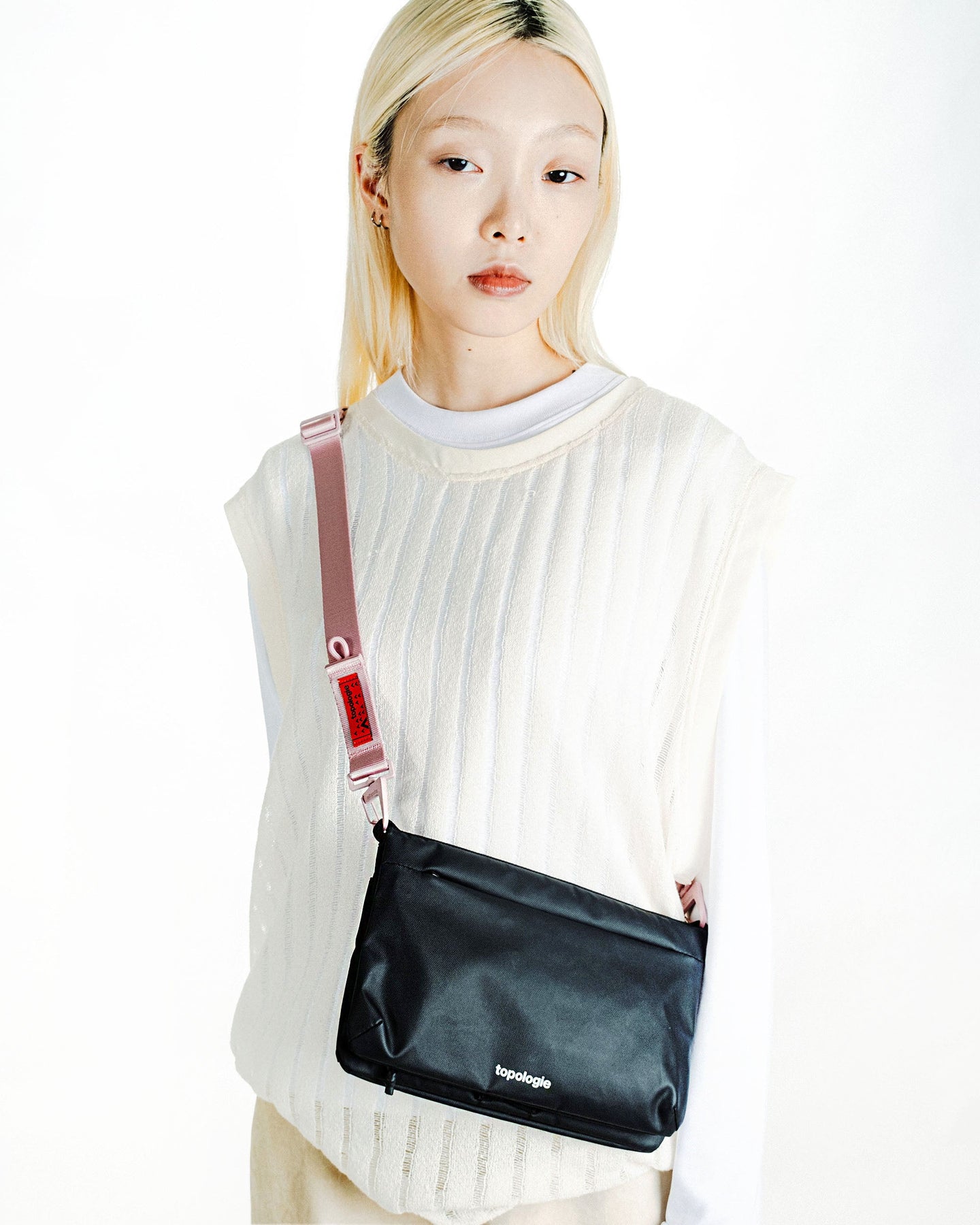 Flat Sacoche Small フラット サコッシュ スモール / Dry Black / 20mm Sling / Lavender