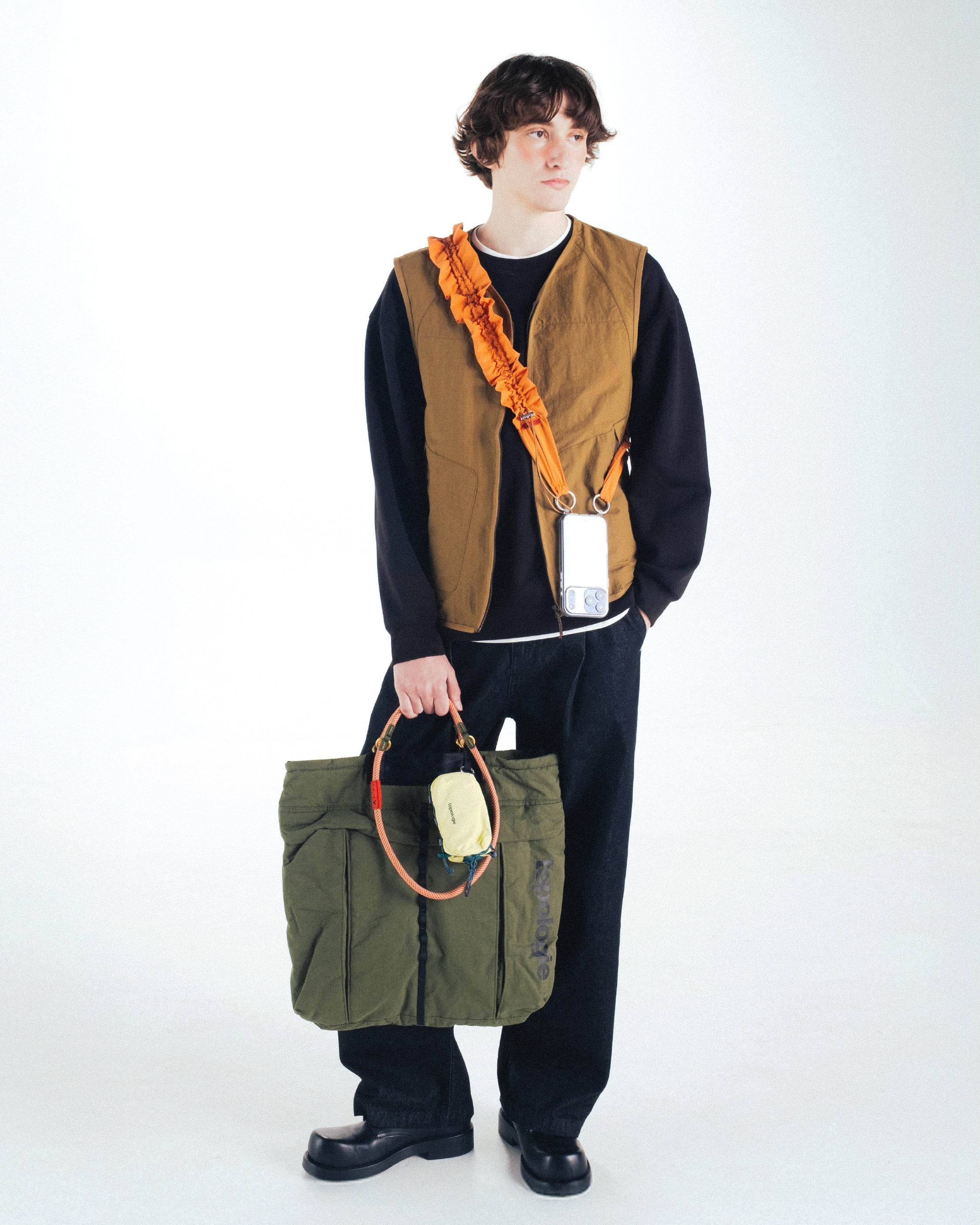 【極美品】トポロジー ヘルメットバッグ（ショルダーストラップ付） Helmet Bag（ヘルメット バッグ） – Topologie (トポロジー)