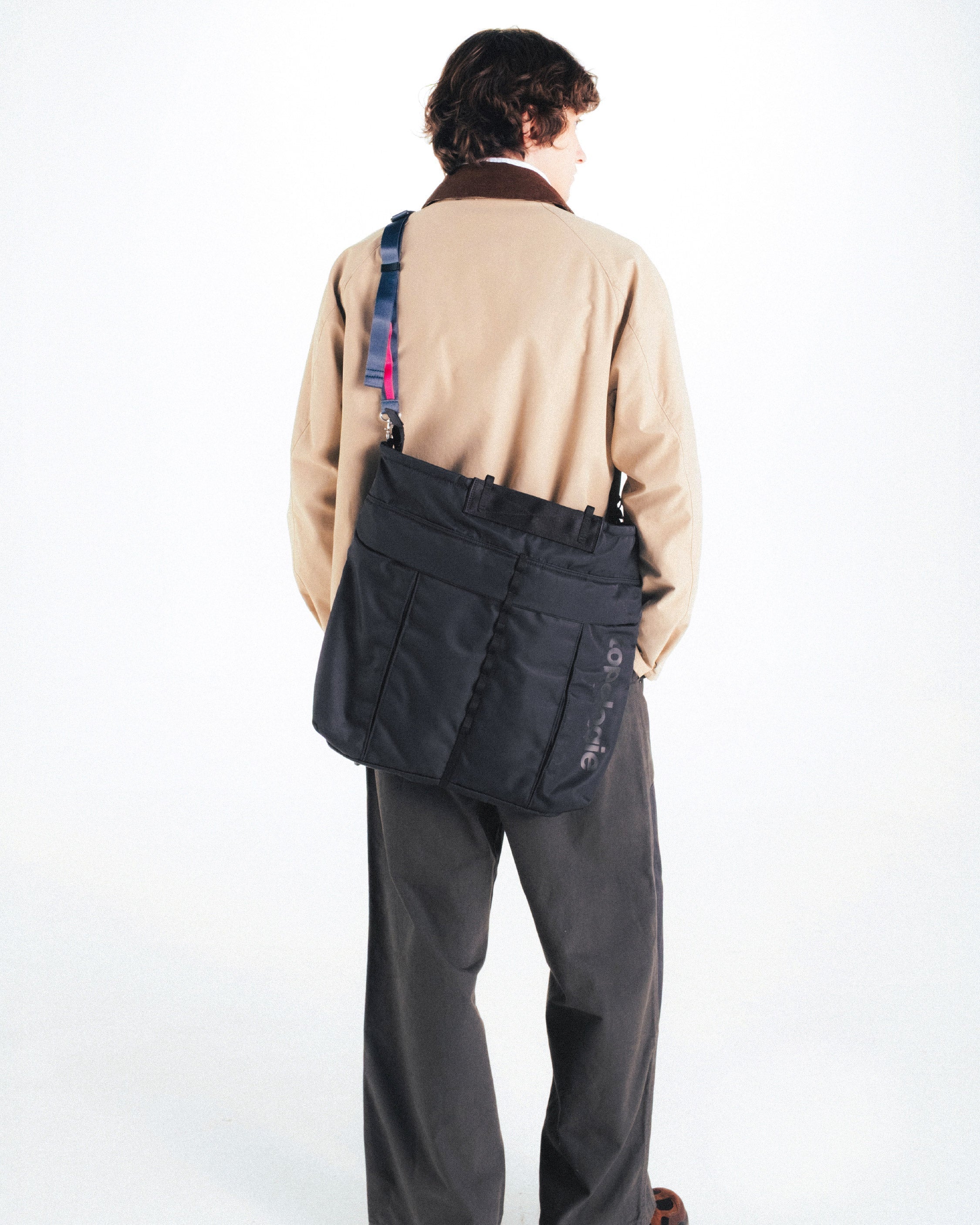 【極美品】トポロジー ヘルメットバッグ（ショルダーストラップ付） HELMETBAGSS26-9_eaebe690-446d-