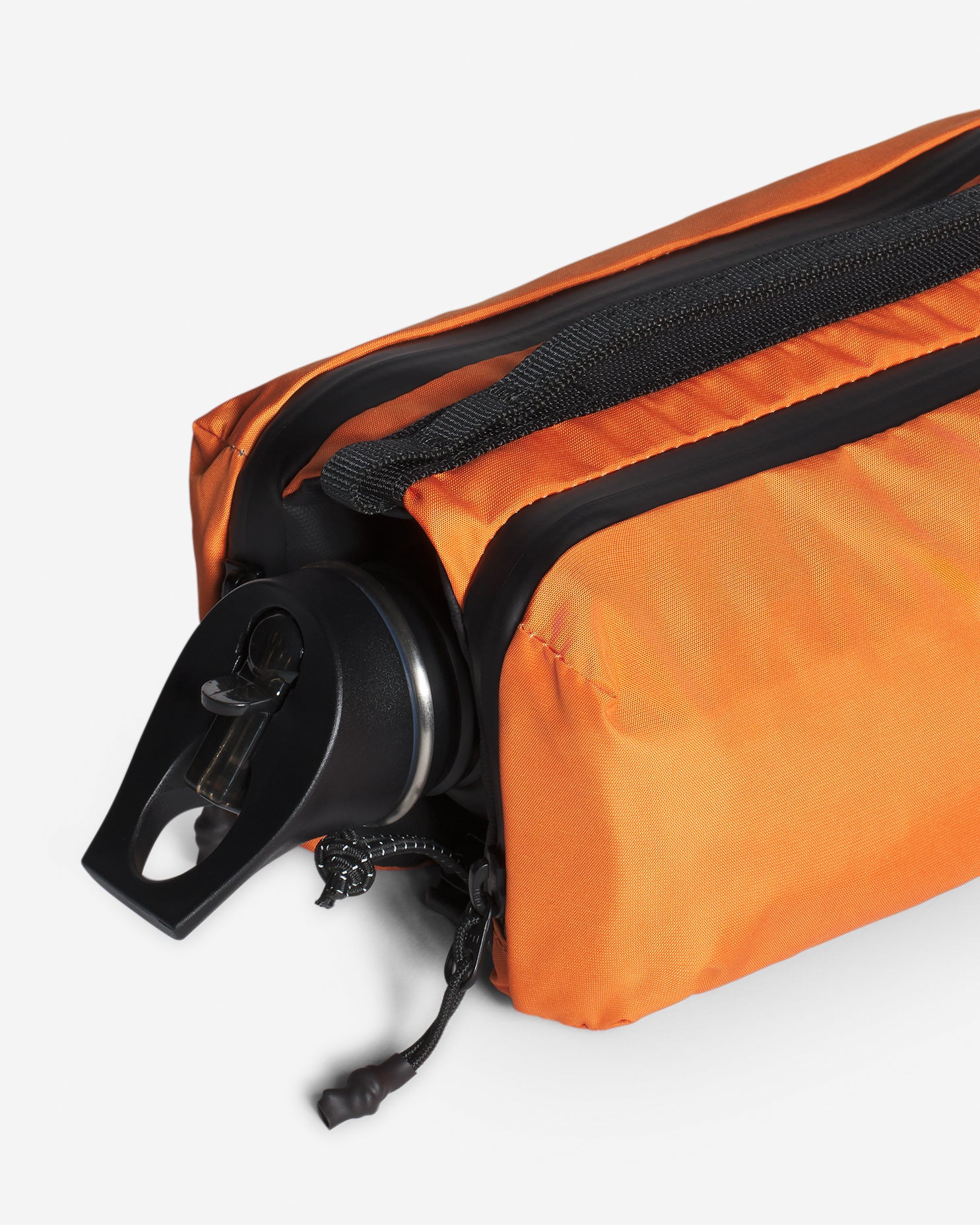 Maison Kitsuné x Topologie Bottle Sacoche Medium