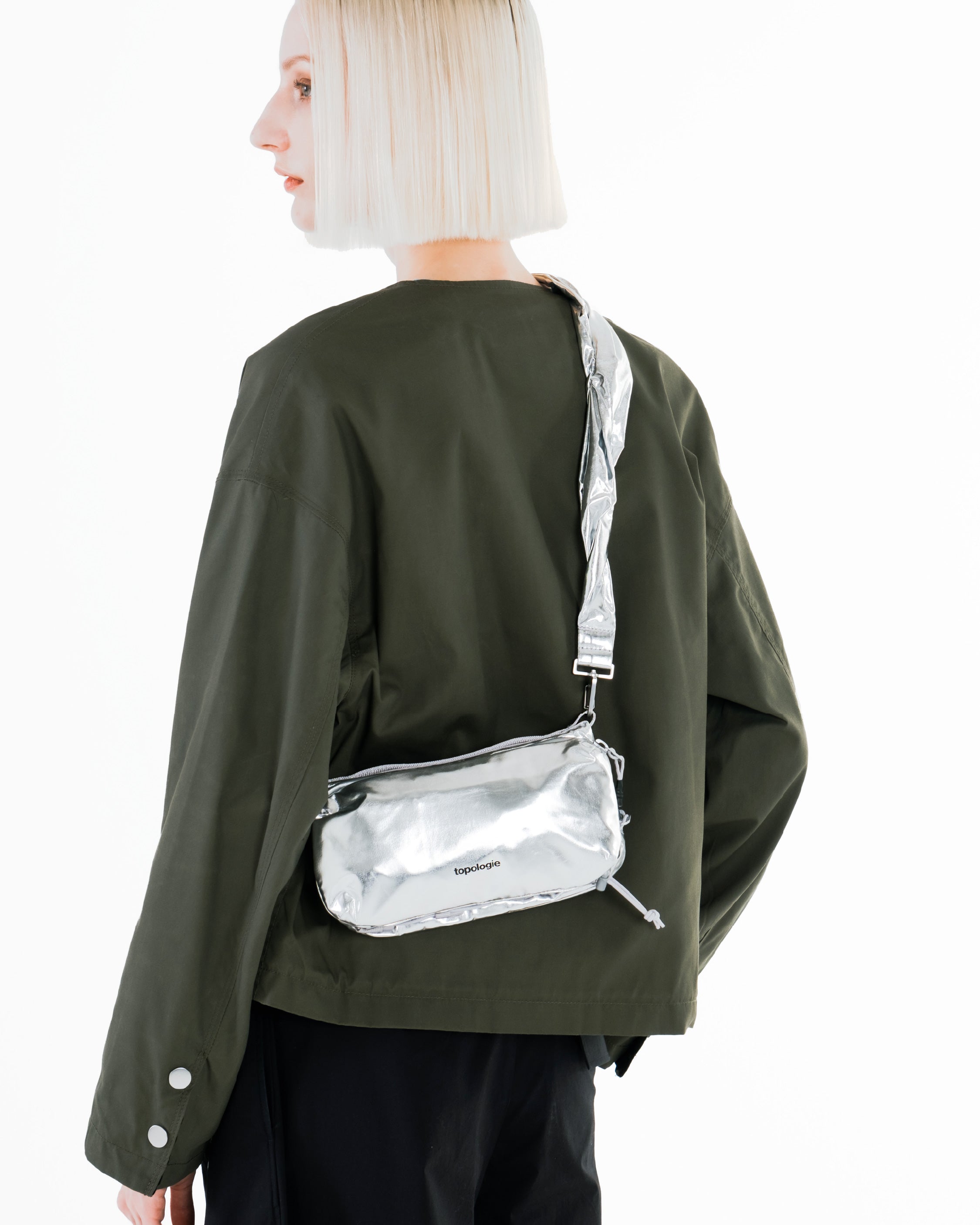 【新品同様】トポロジー ボトルサコッシュM ポーチショルダーバッグ Bottle Sacoche ボトルサコッシュ【バッグ単体】 – Topologie