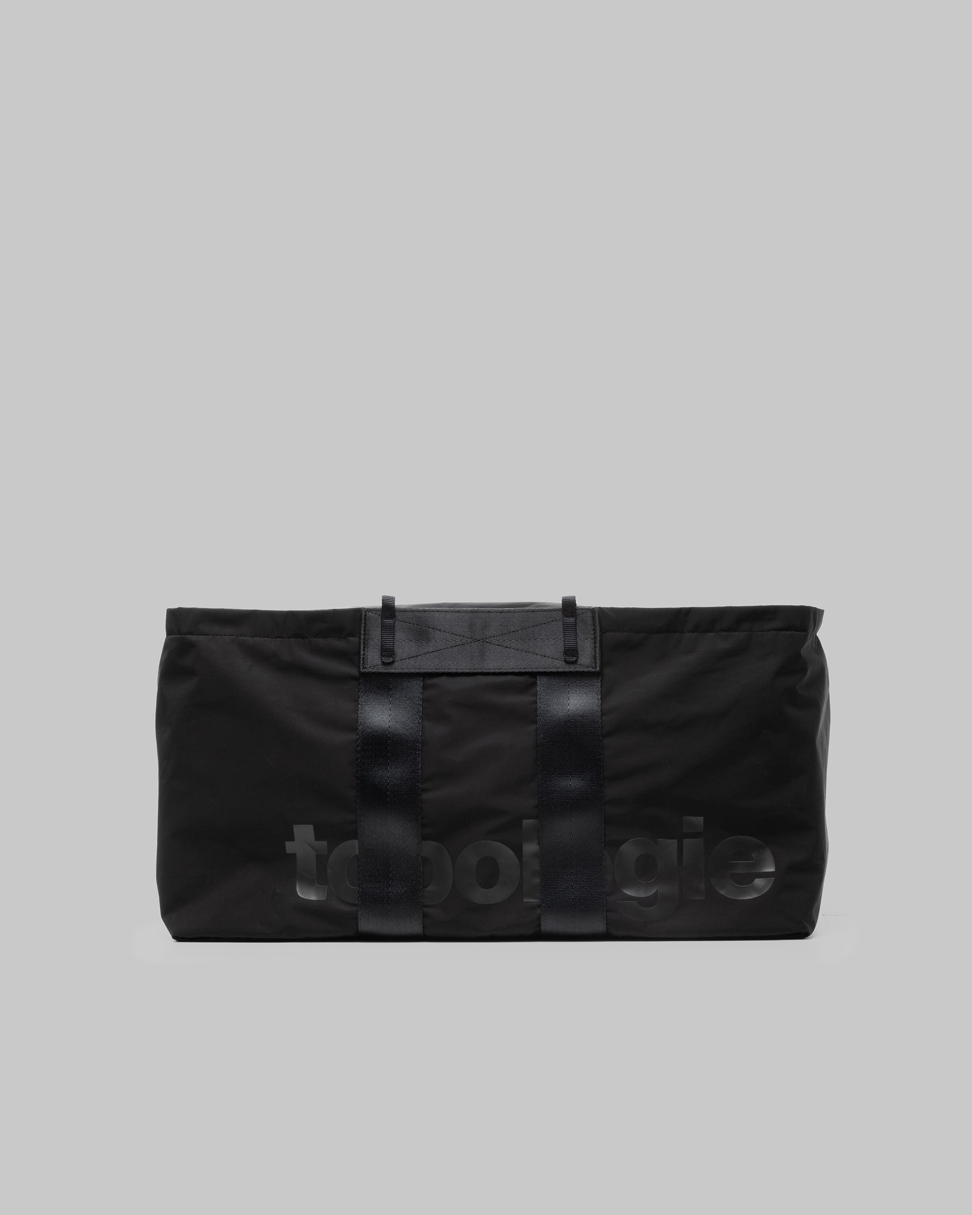 topologie 黒 リサイクルナイロン バッグ SummitDuffleLargeBlack_packsho