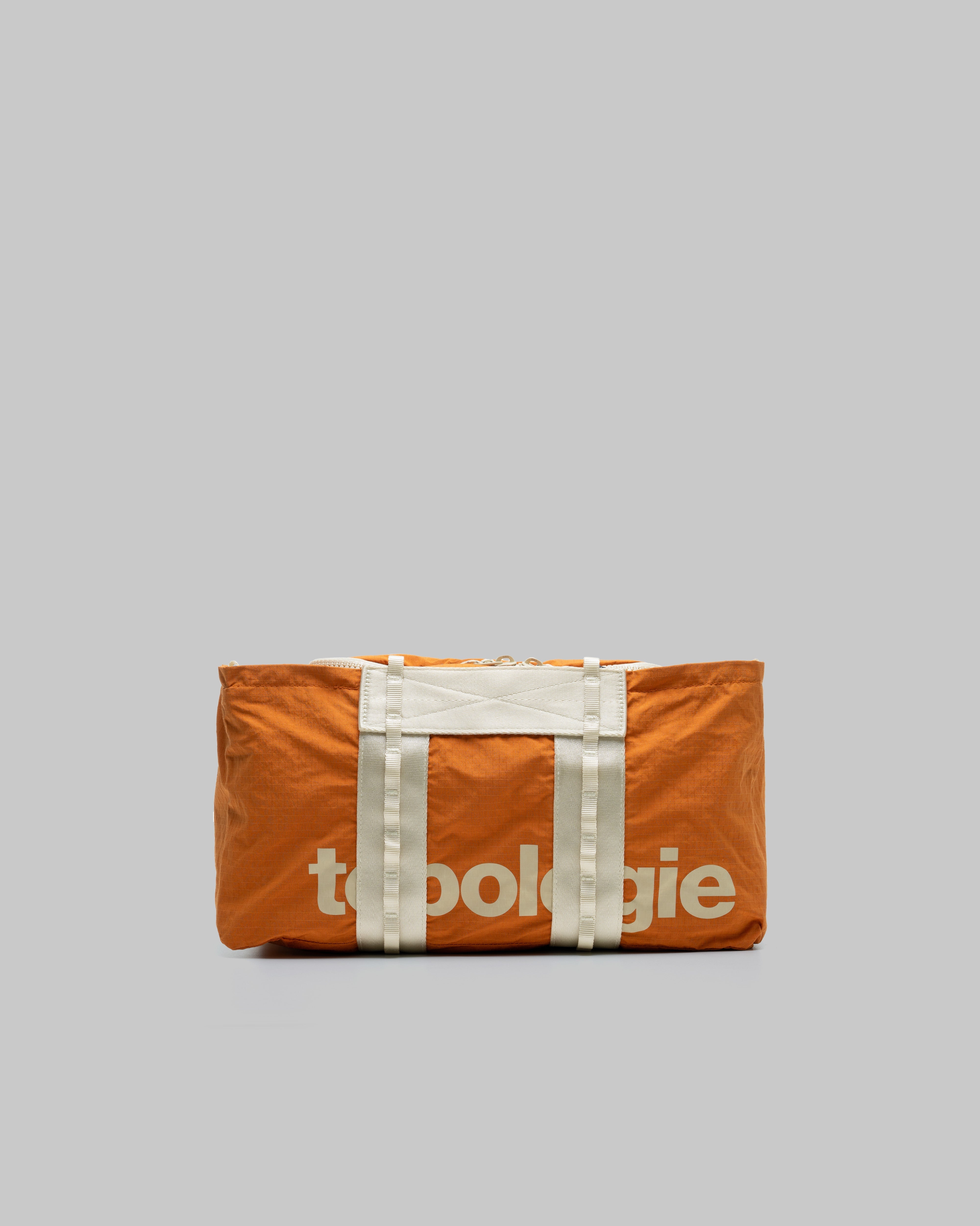 Summit Duffle Medium（サミット ダッフル ミディアム） – Topologie