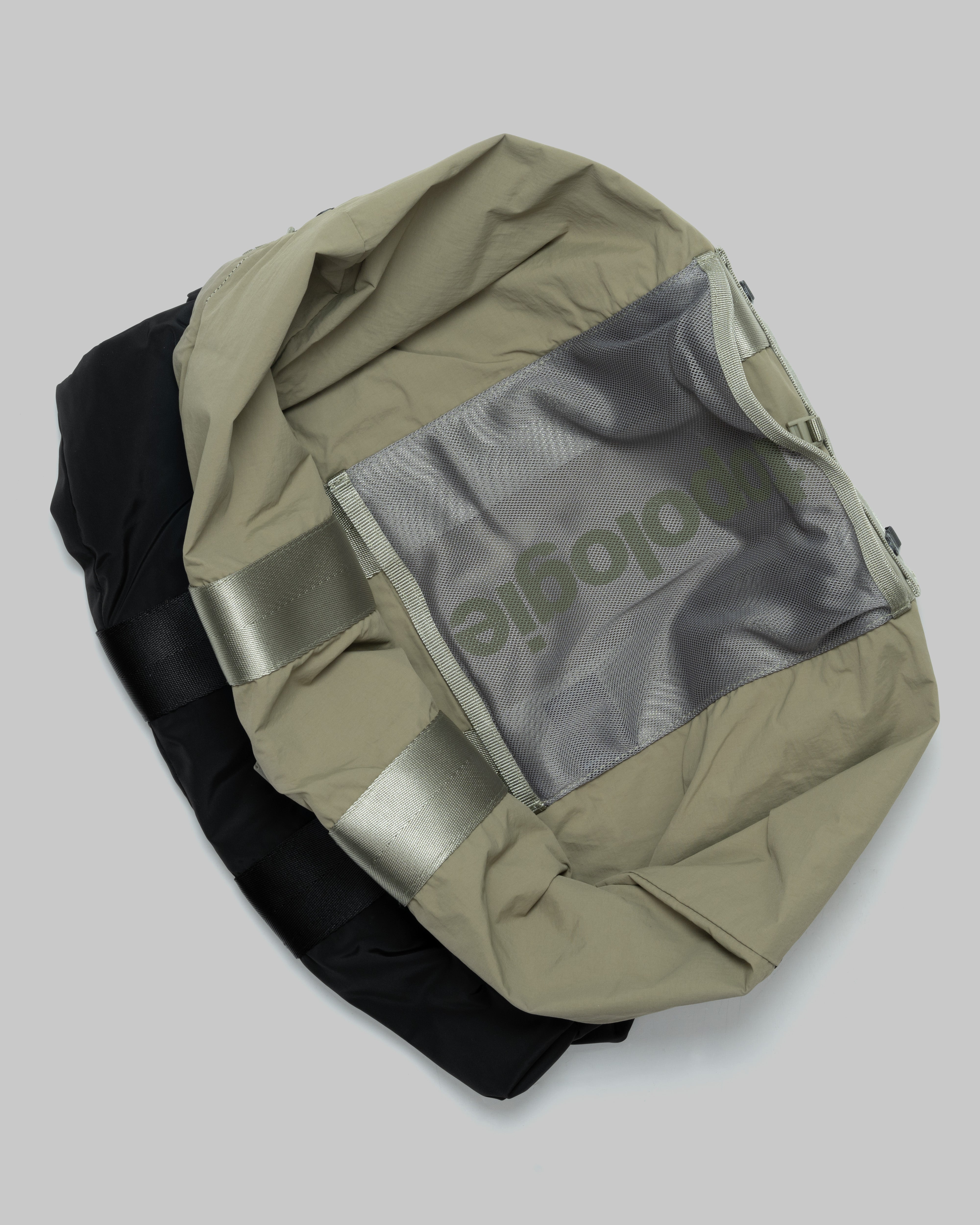 Summit Tote Wide Medium（サミット トート ワイド ミディアム）