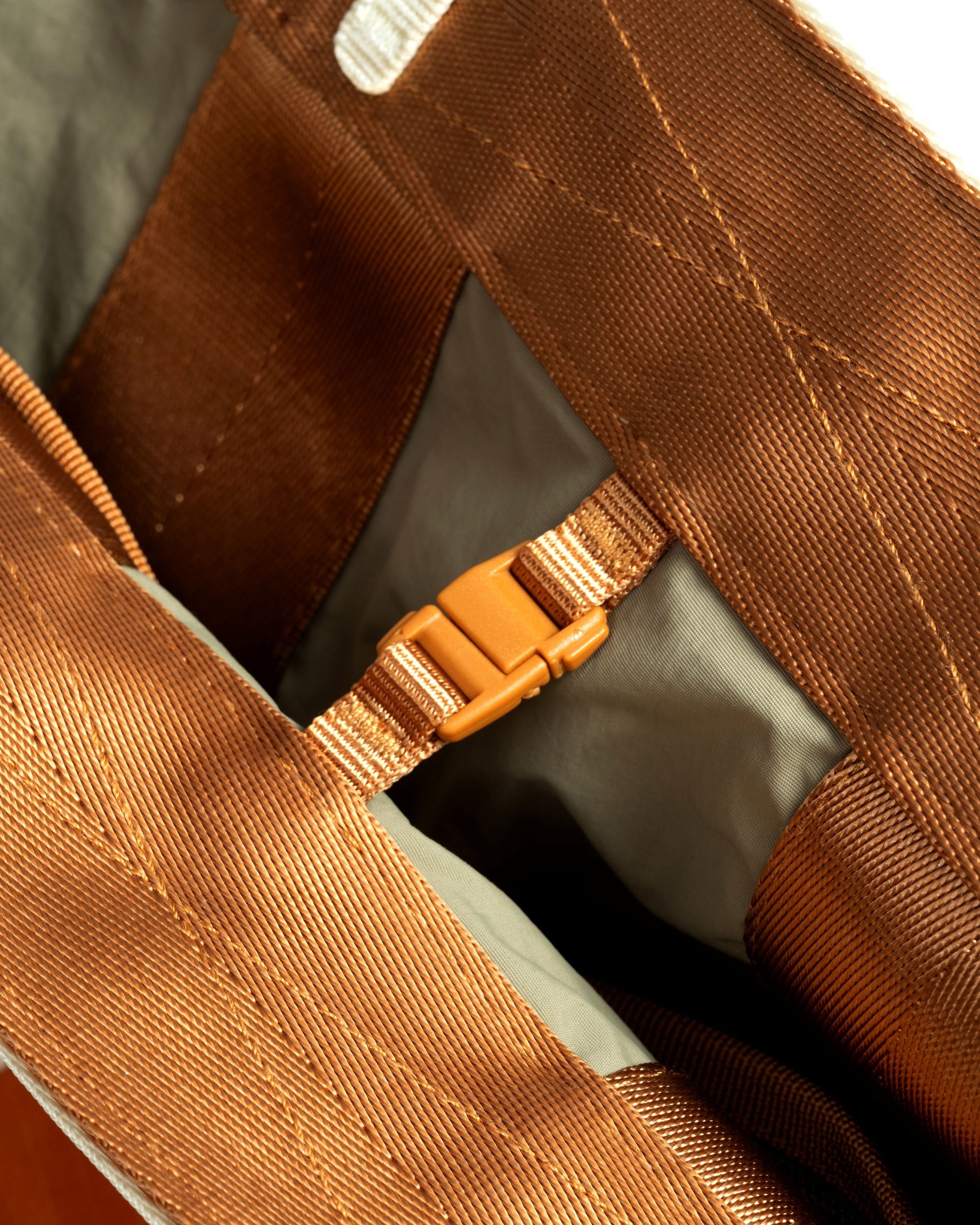 Summit Tote Wide Small（サミット トート ワイド スモール）