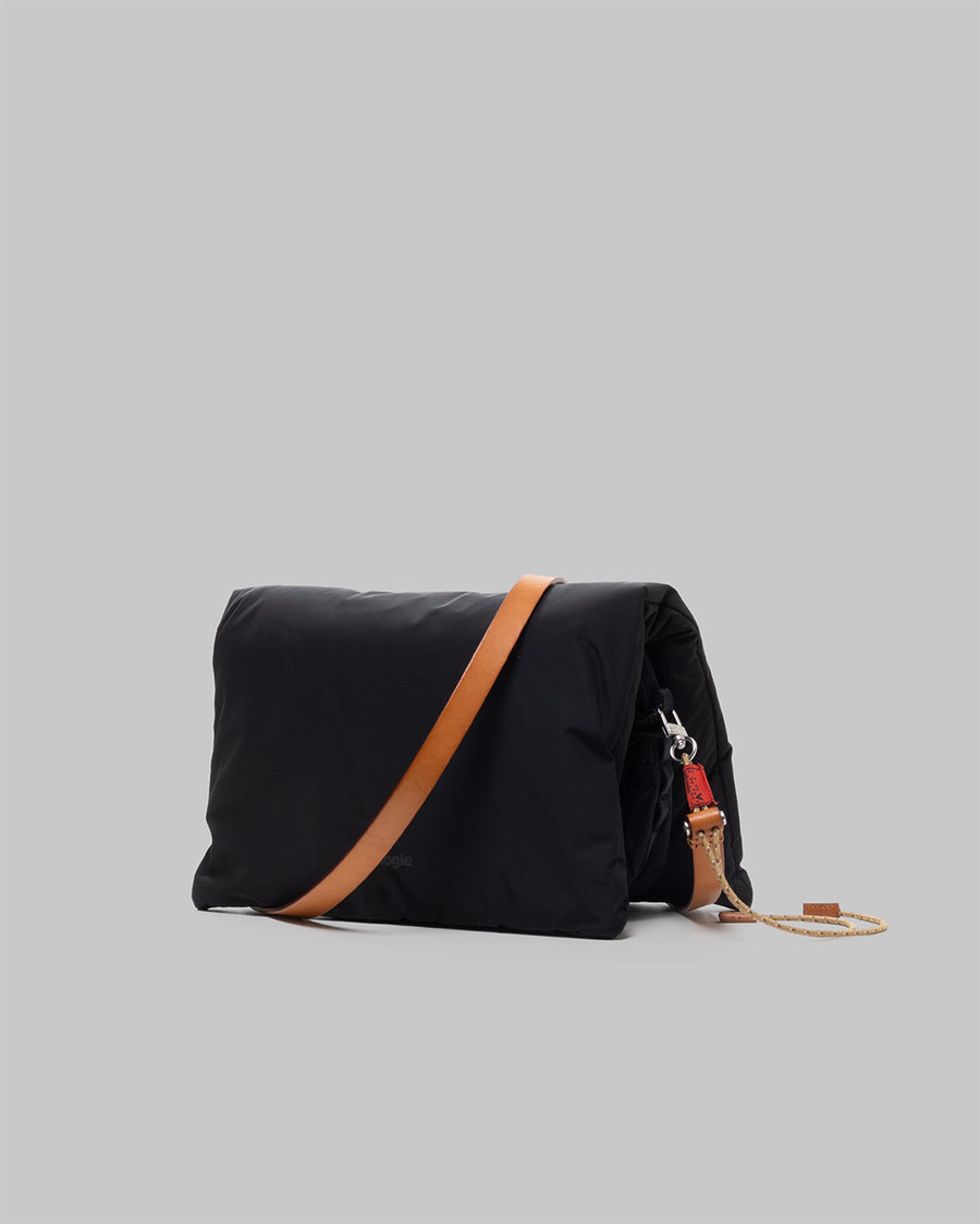 A-Frame Bag Medium A-フレーム バッグ ミディアム / Black / Leather Strap / Natural