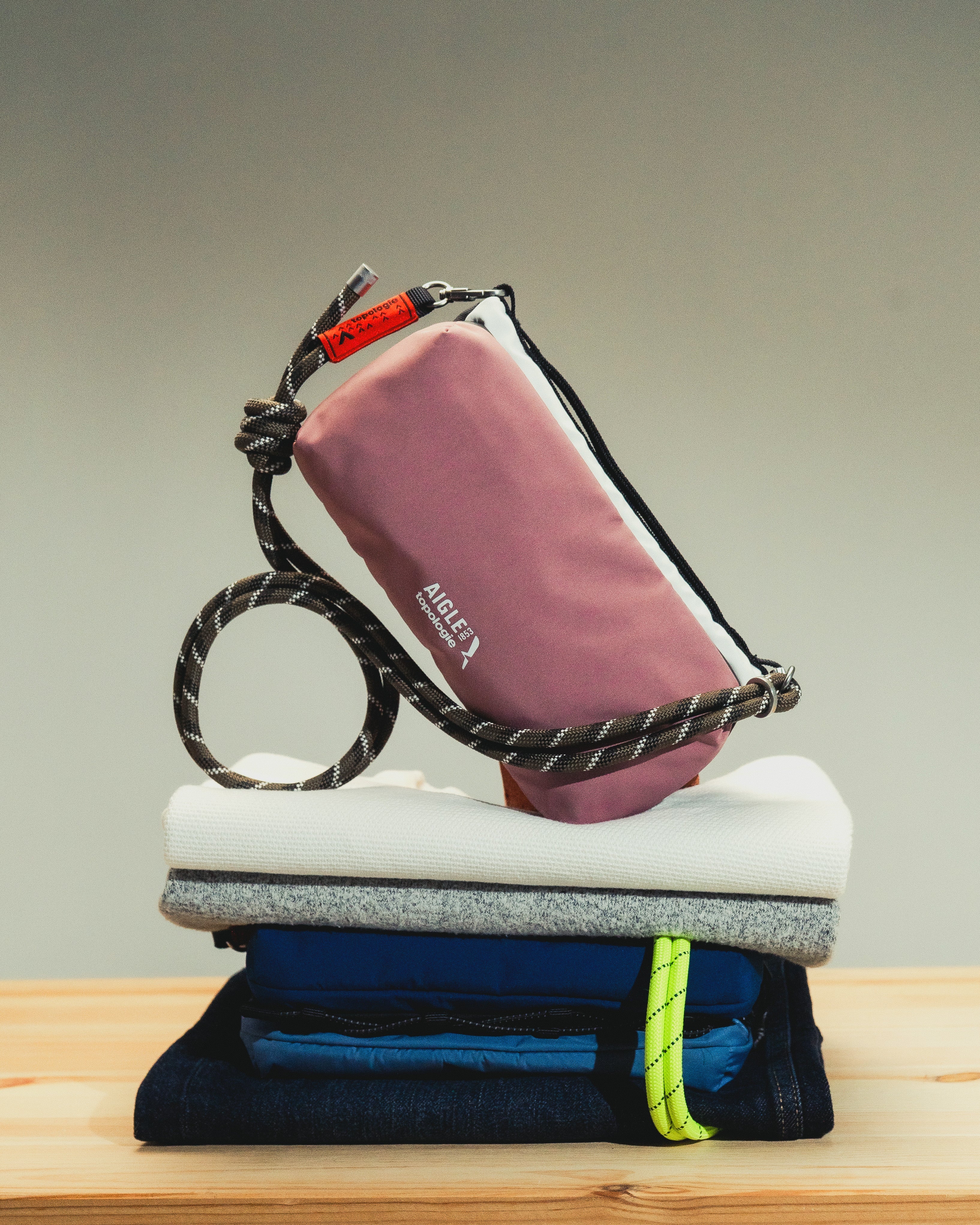 Topologie x Aigle Trio Colour Bottle Sacoche Medium / Gris Rose / 8.0mm Rope / Cedar Patterned