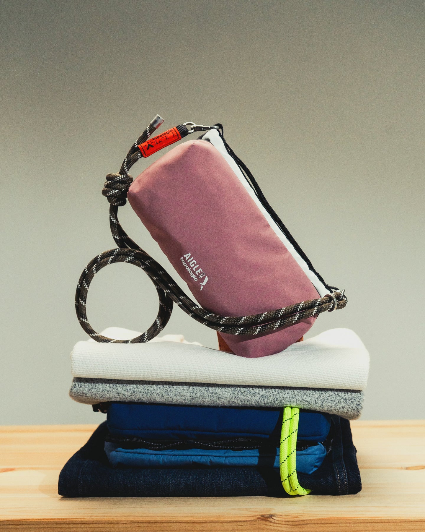 Topologie x Aigle Trio Colour Bottle Sacoche Medium / Gris Rose / 8.0mm Rope / Cedar Patterned