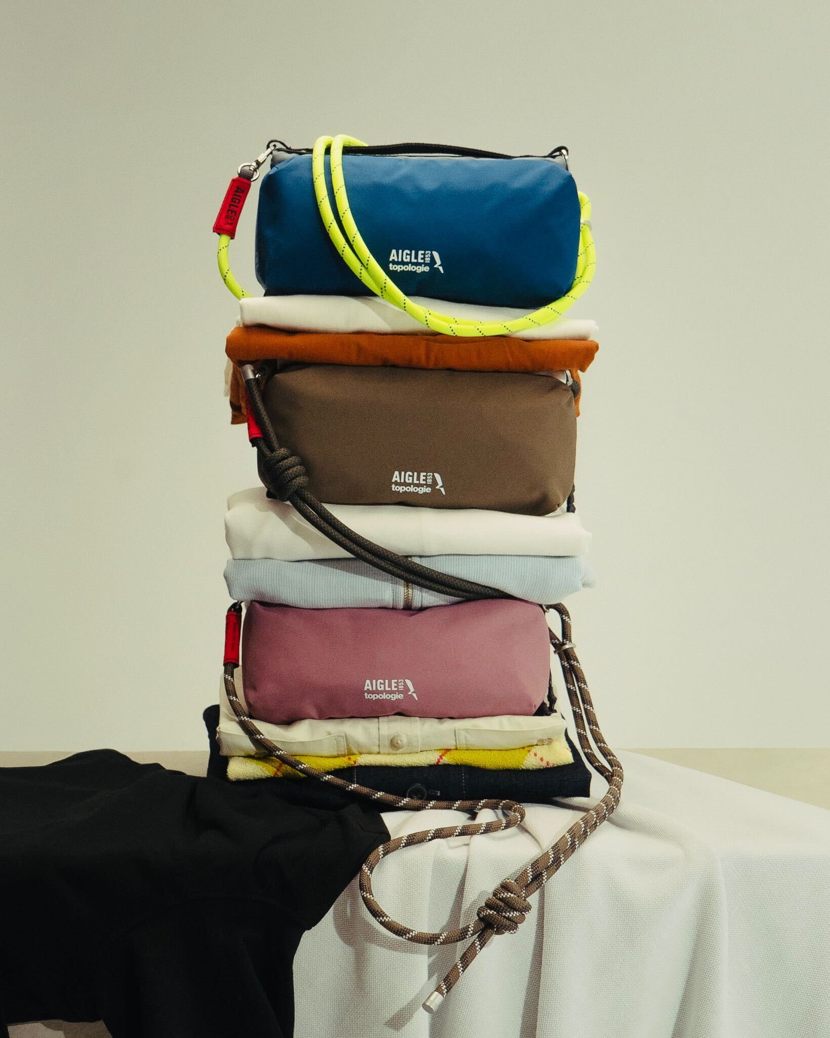Topologie x Aigle Trio Colour Bottle Sacoche Medium / Gris Rose / 8.0mm Rope / Cedar Patterned