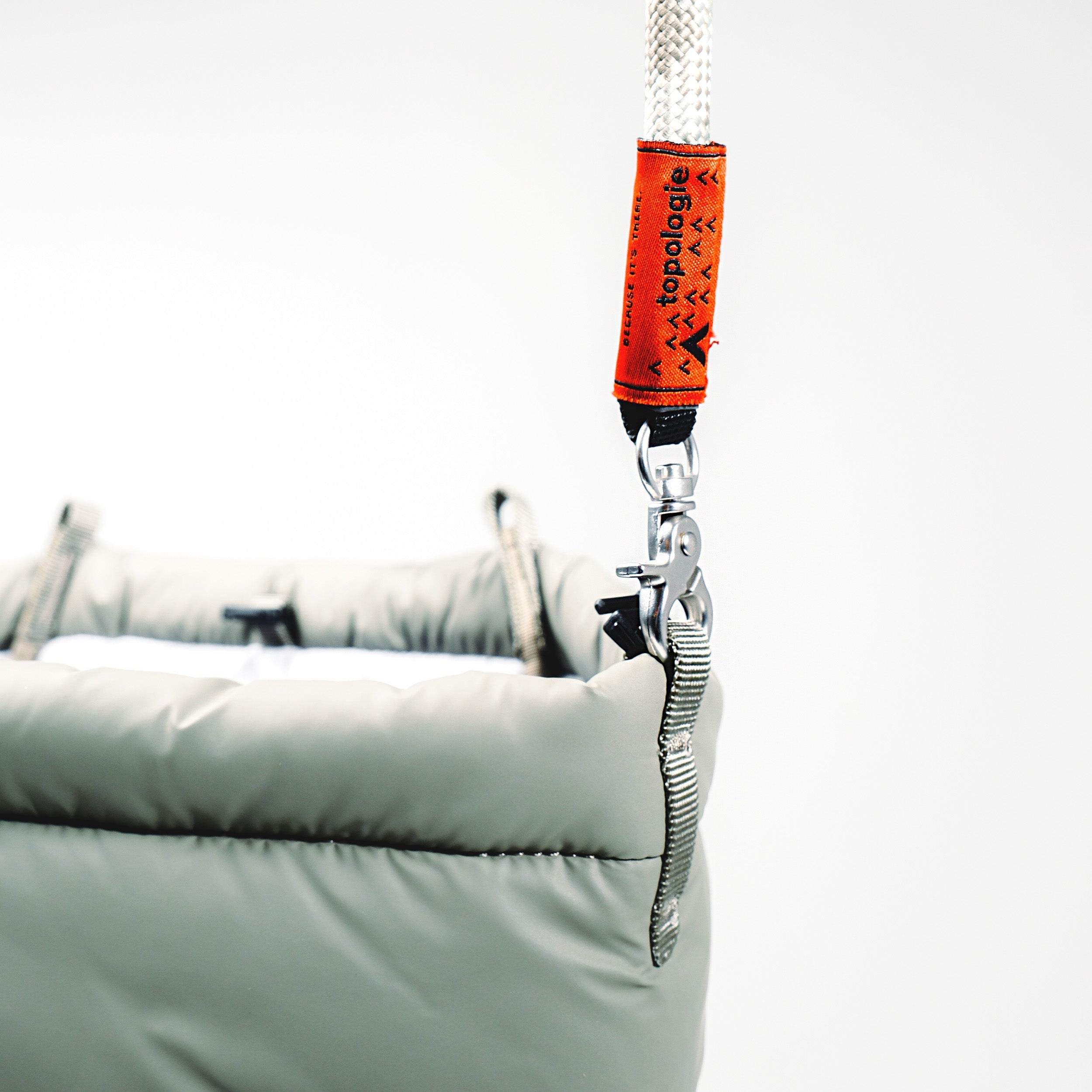 marchetote_sideloop_0df588b0-