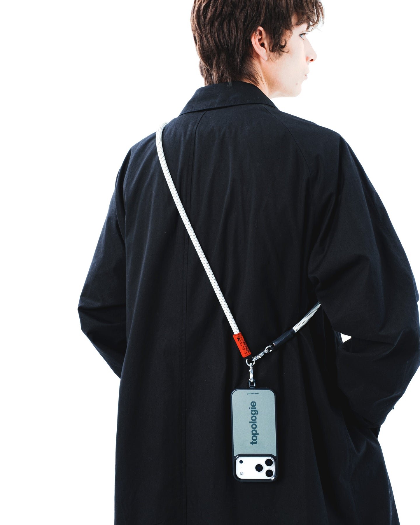 Siurana Phone Case / Black Mirror / iPhone 16 Pro Max