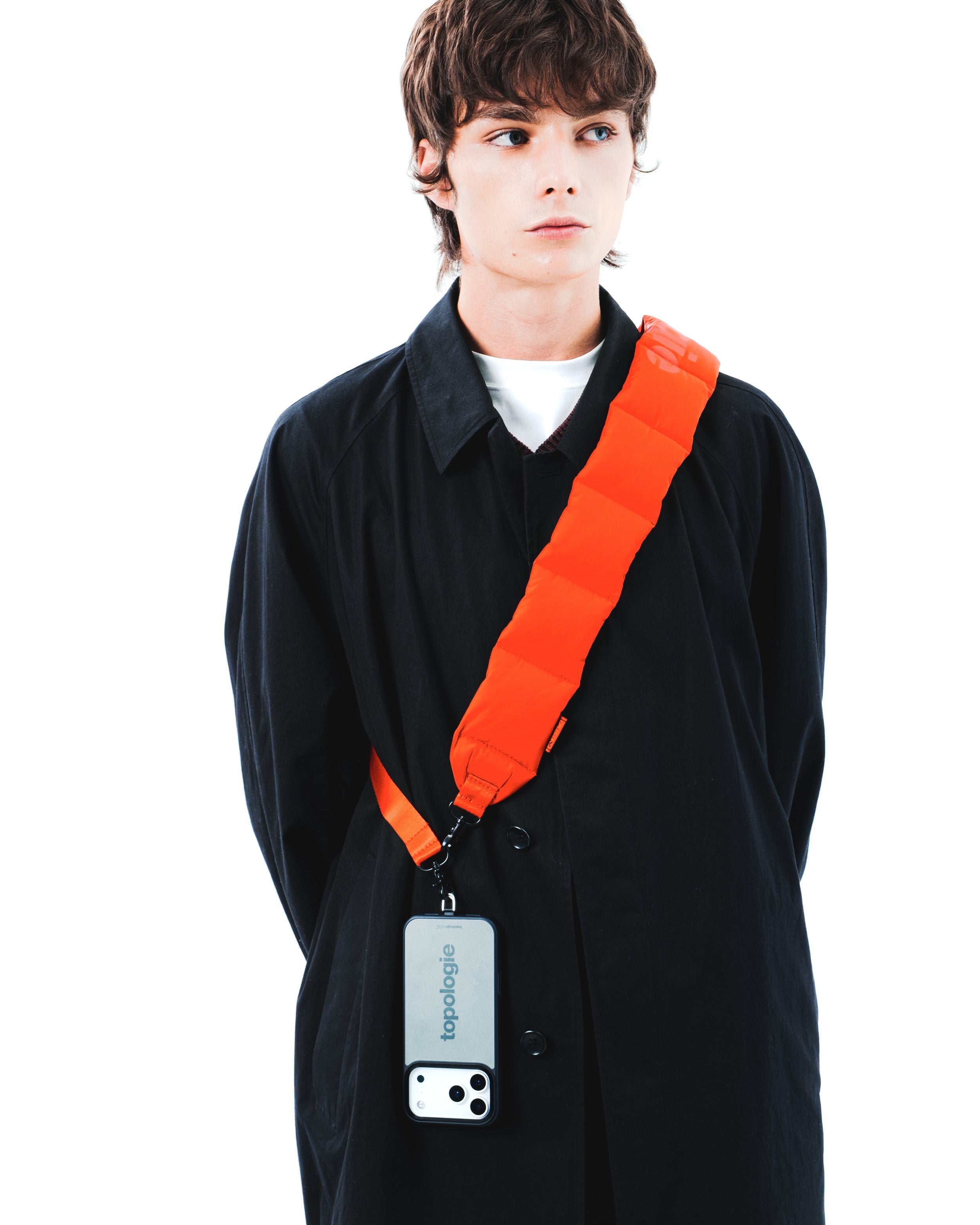 Siurana Phone Case / Silver Mirror / iPhone 17 Pro