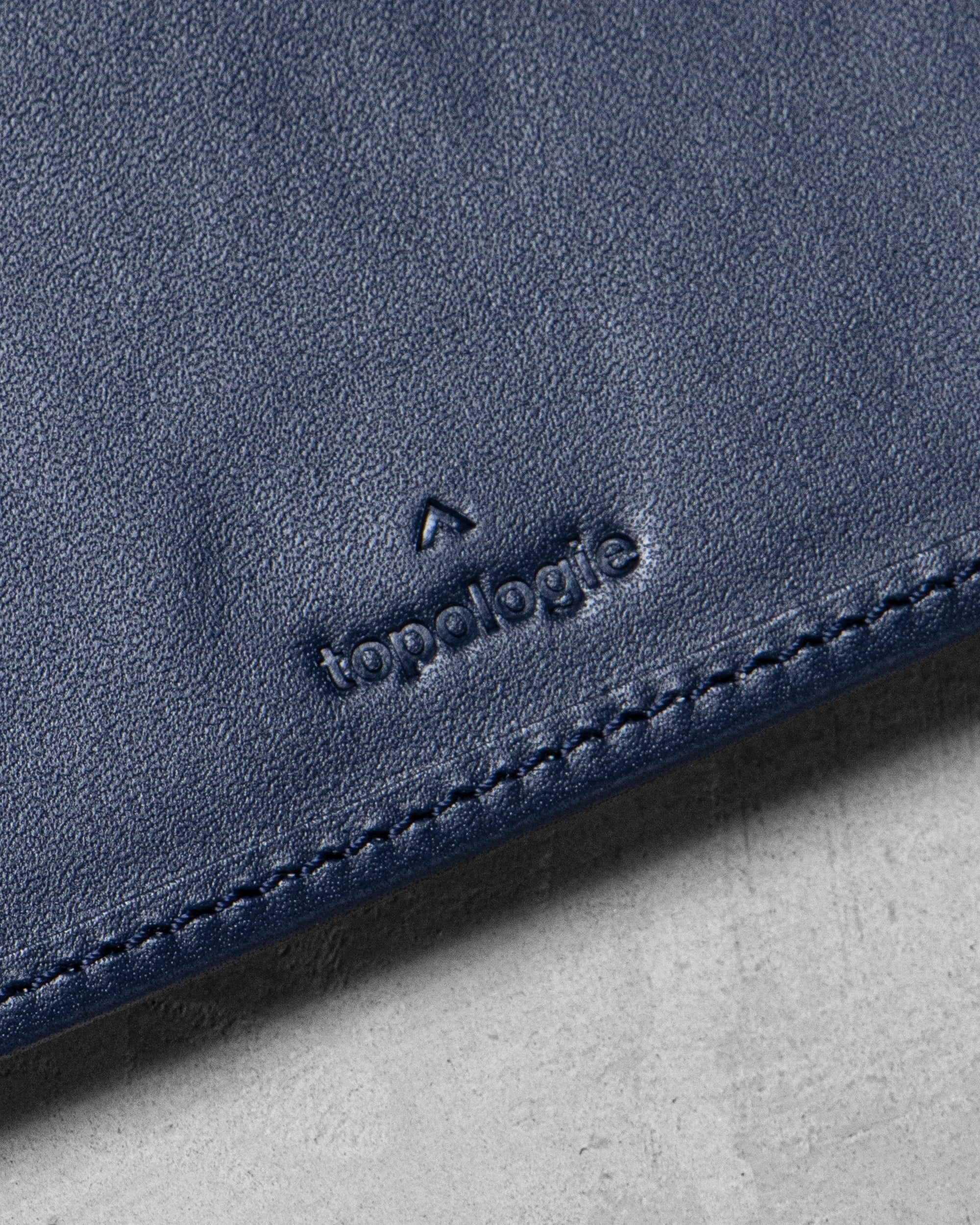 Card Wallet Navy カードウォレット – Topologie (トポロジー)
